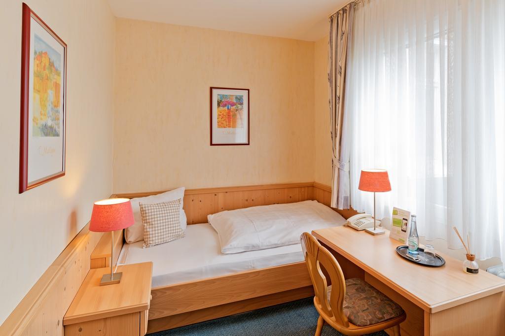 Hotel Bergischer Hof Windeck Extérieur photo